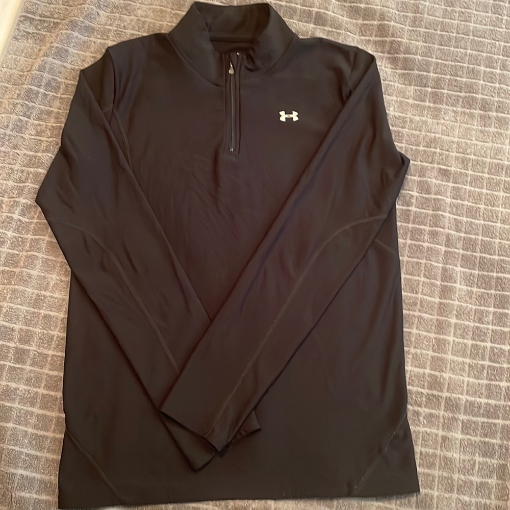 Under Armour cold gear women’s shirt, black, size M. Running workout